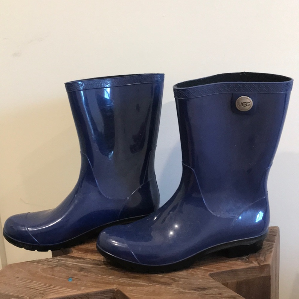 UGG Rainboots jay blue size 8